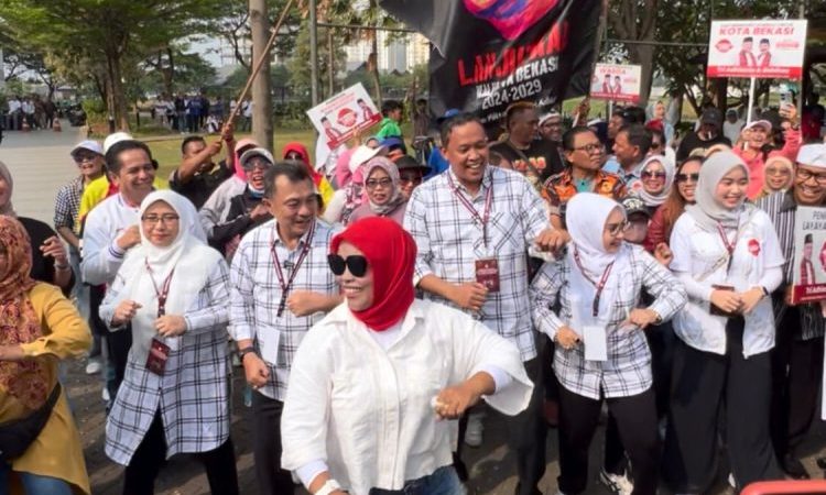 Ciri Khas Kemeja Kotak – Kotak Tri Adhianto dan Abdul Harris Bobihoe Dalam Pilkada Kota Bekasi 2024